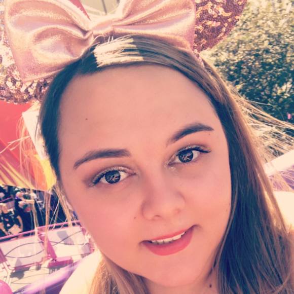 Meet your Posher, Glenda - Picture 1 of 1